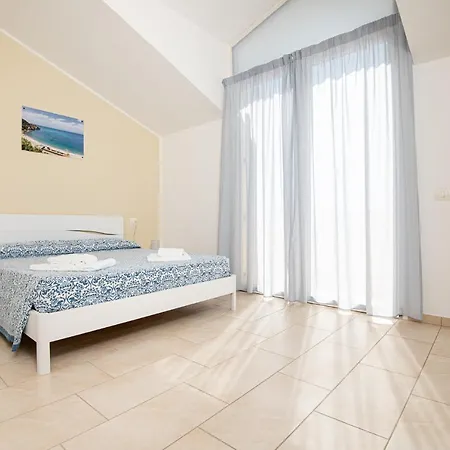 Marina Salivoli Appart hôtel 2*