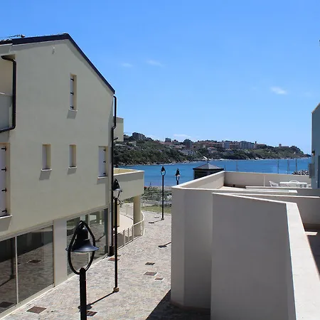 Lejlighedshotel Marina Salivoli 4*