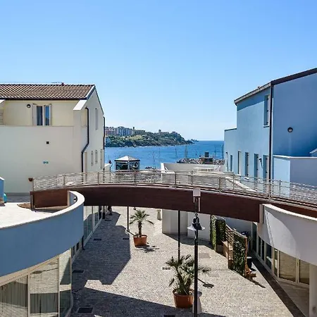 Marina Salivoli 2*