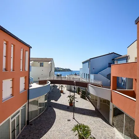 Marina Salivoli Appart hôtel 2*