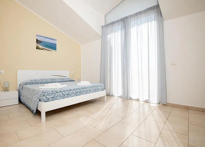 Marina Salivoli Aparthotel 4*