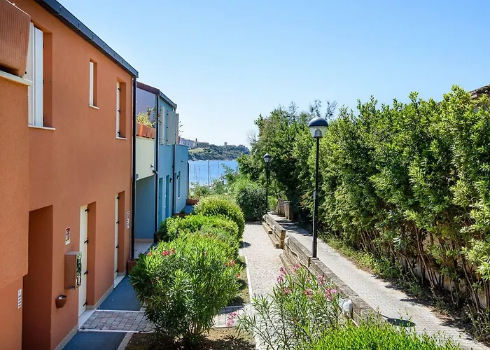 Aparthotel Marina Salivoli 4*